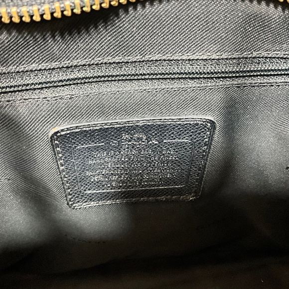 Says Coach, Black Tote; golden hardware; zipper closure.  8-B5a - Picture 8 of 9